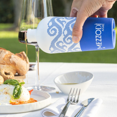 copy of MEZZODÌ LU SOLE – 100% Italiaanse Extra Vierge Olijfolie – Single Origin Coratina – Keramische Schenkfles 500ml